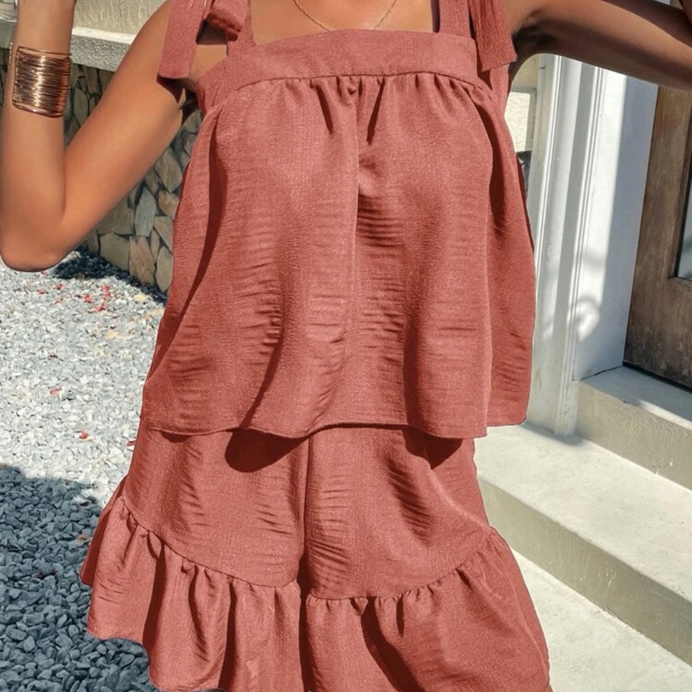 Clothes - Picture 10 of 16